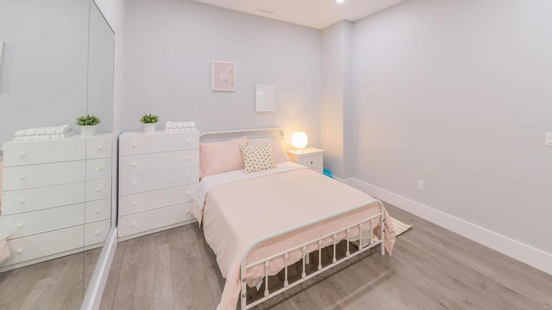 Homestay 2 Bedroom Newly Basement Suite Halifax Canada